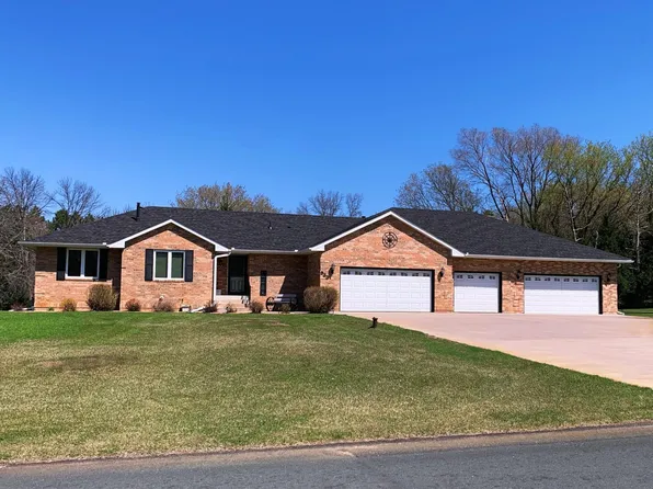 933 150th Ave NE, Ham Lake, MN 55304