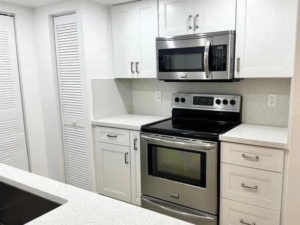 9955 Westview Drive #215, Coral Springs, FL 33076