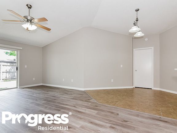 3rd image of 1225 Franford Dr