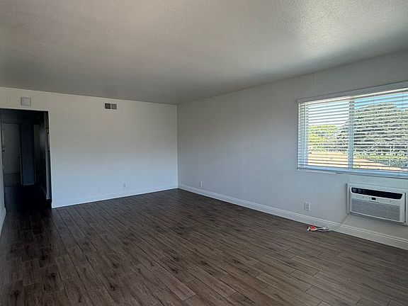 3rd image of 1636 Coriander Dr #A-d