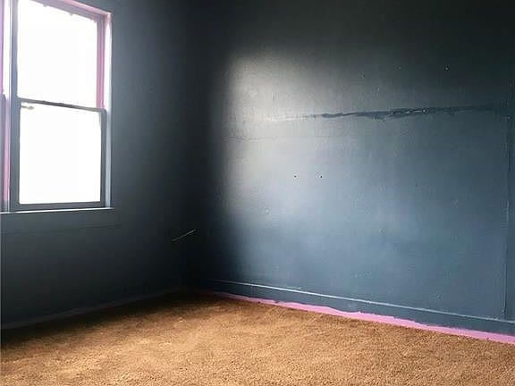 5th image of 1100 N West St