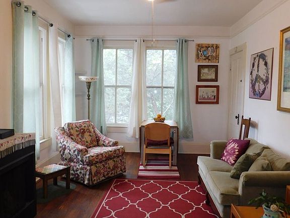 3rd image of 414 NE 5th Ave #8722865