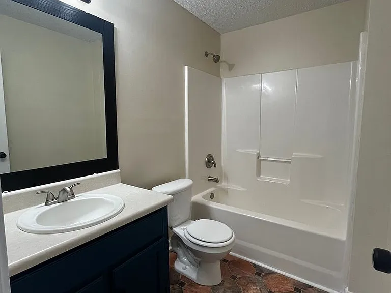 318 Chadwyck Cir — Photo 9