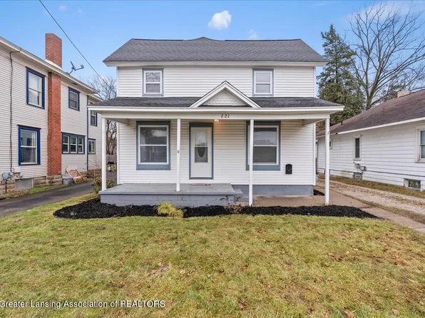 221 S Oliver St, Charlotte, MI 48813