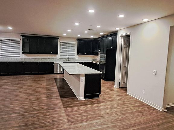 4th image of 3191 E Kings Dr
