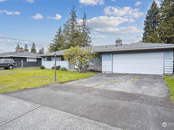 3rd image of 807 10th Street NE