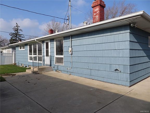 3rd image of 139 Kingsbury Ln
