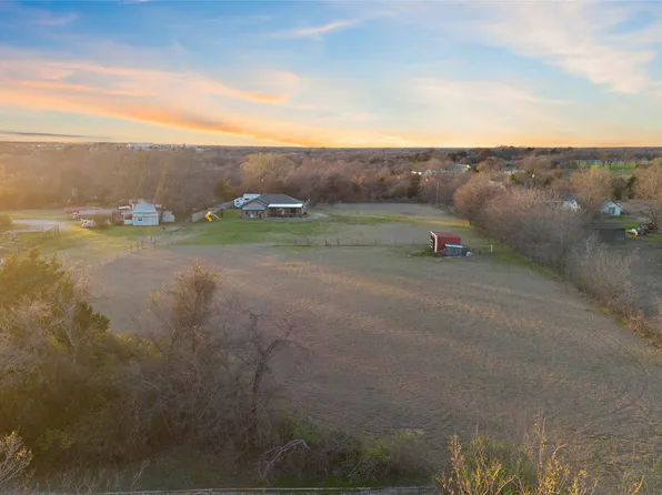 612 Shawnee Rd, Waxahachie, TX 75165