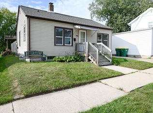 1406 Lawe St, Green Bay, WI 54301