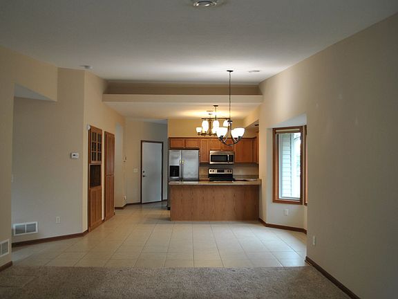 5th image of 786 Plum Tree Ln