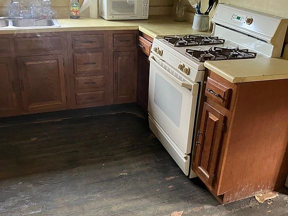 4th image of 231 Stone Ave