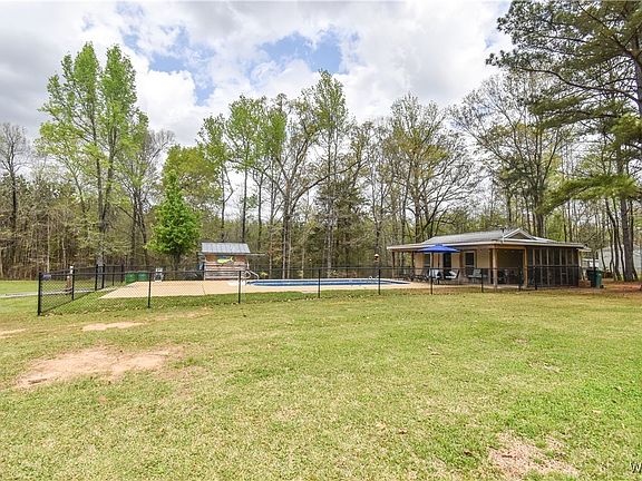 2nd image of 15337 Strawberry Ln