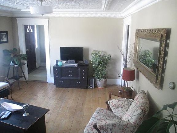 5th image of 17 Linden St