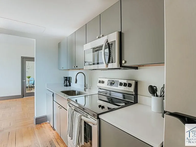 51 E Church St — Photo 6