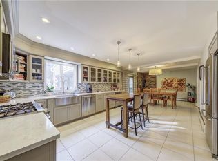 2 Patrick Dr, Bloomingburg, NY 12721