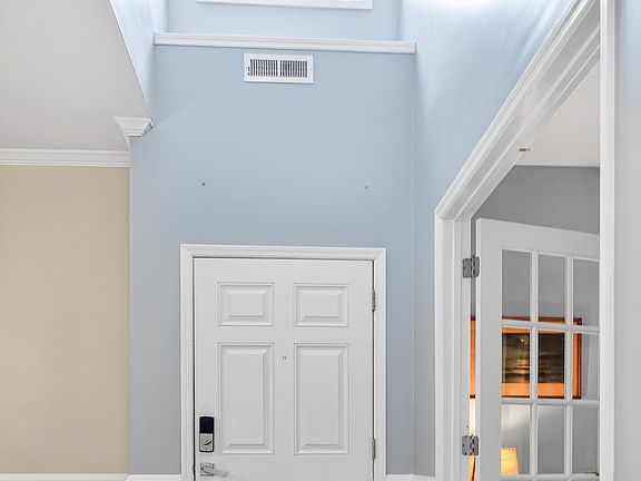 5th image of 9430 Ayscough Rd