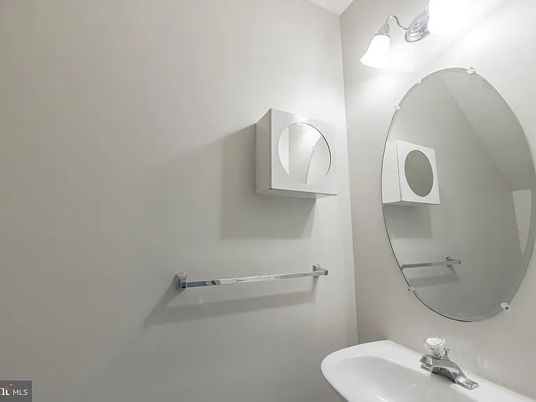 11715 Gunners Dr — Photo 3