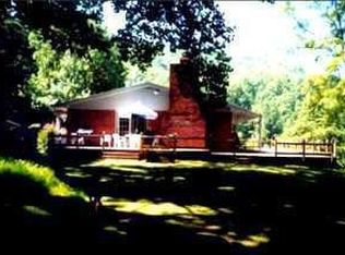 3272 Green Cove Rd, Brasstown, NC 28902