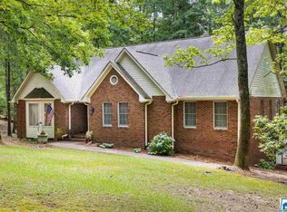 7805 N Lake Dr, Trussville, AL 35173