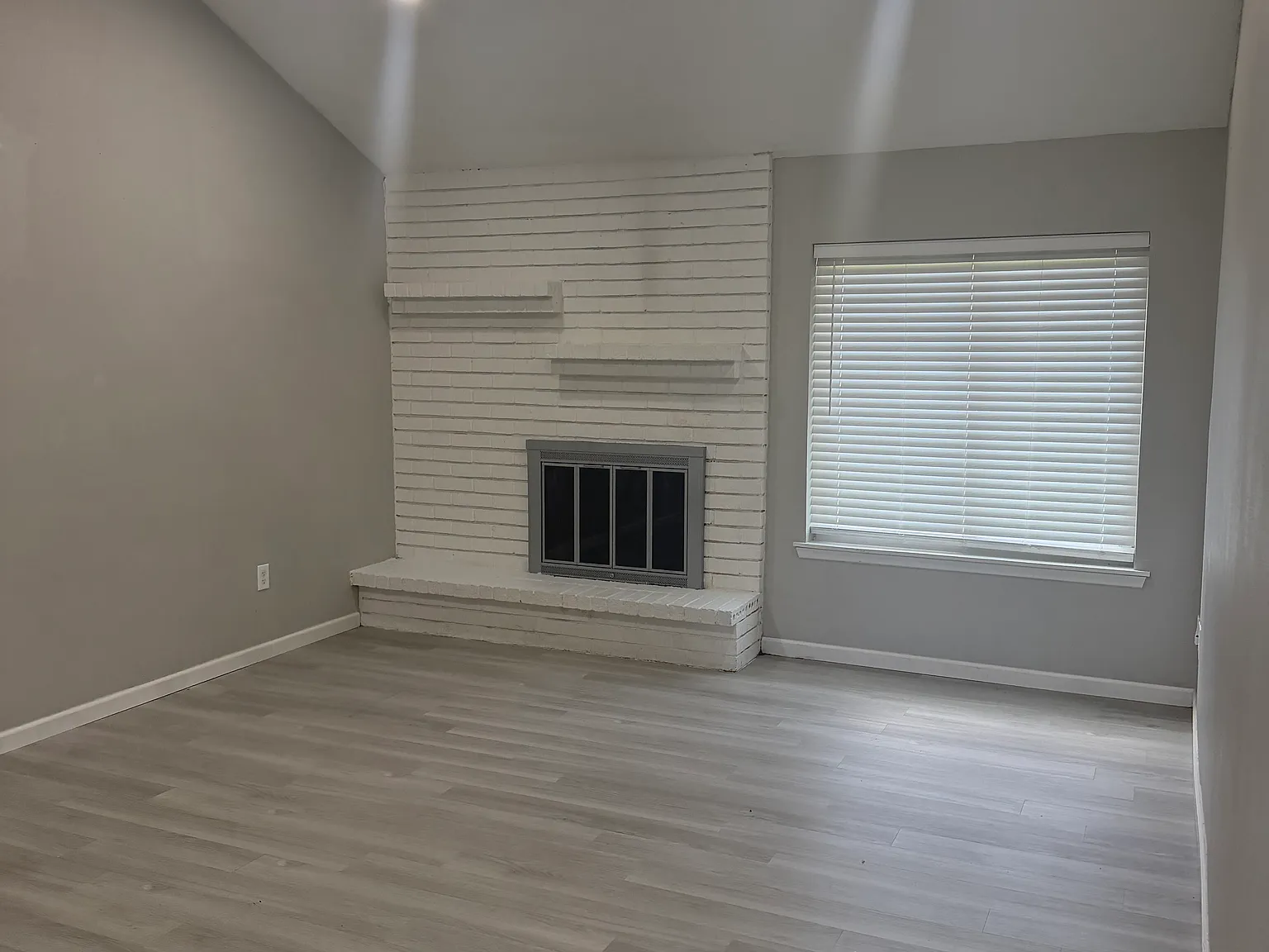 3 bed, 1550 sqft, $2,000 — Photo 4