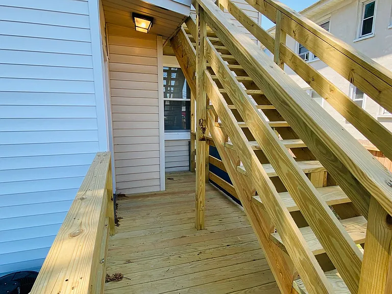 2507 Seminary Ave. — Photo 31