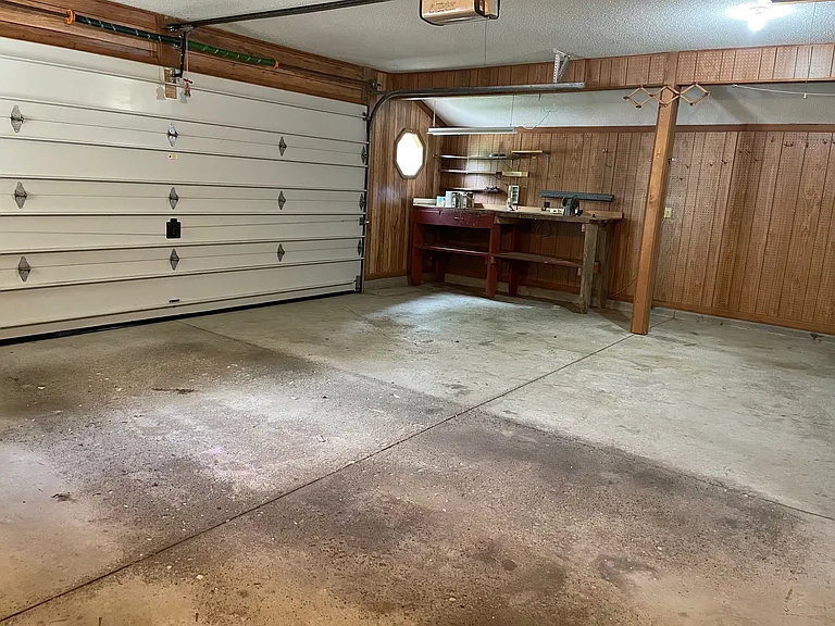 10507 Longwood Dr — Photo 9