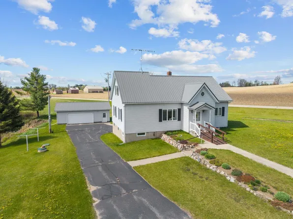W9789 River Bank Rd, Clintonville, WI 54929