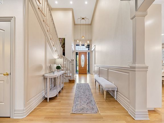 5th image of 4304 SE Augusta Loop