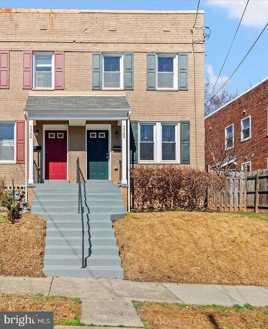5 bed, 2.5 bath, 1720 sqft, $7,500 — Photo 1