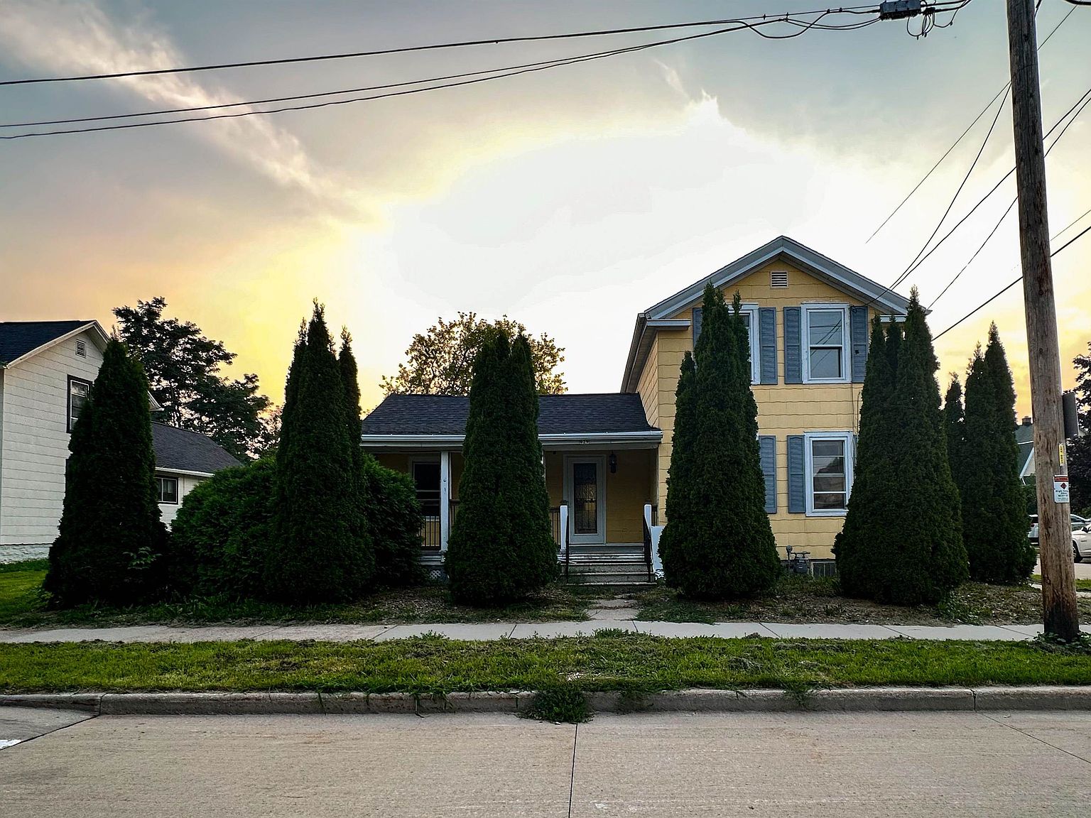 629 Central St, Oshkosh, WI 54901 Zillow