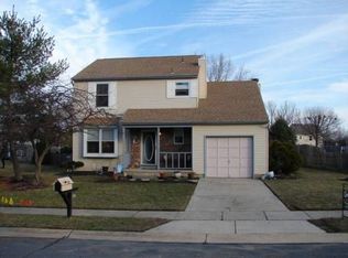 16 Cumberland Dr, Voorhees, NJ 08043