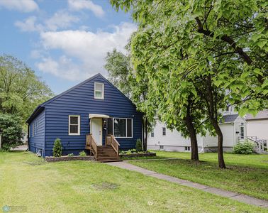 1031 College St N, Fargo, ND, 58102