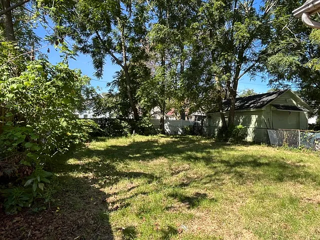 2 bed, 944 sqft, $1,300 — Photo 4