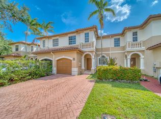 (Undisclosed Address), Hollywood, FL 33027