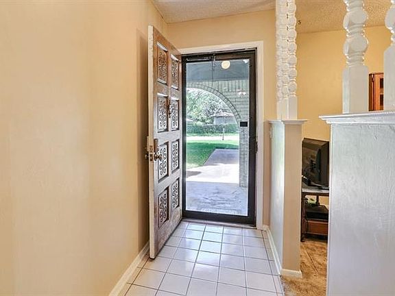 2nd image of 2405 Gettysburg Pl