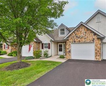 1437 Harvest Dr S, Easton, PA, 18040