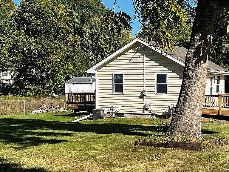 931 Spring St — Photo 14