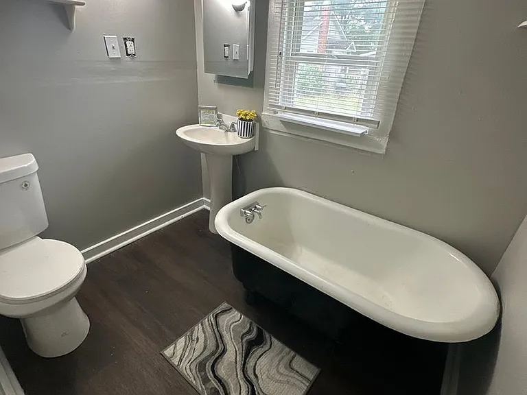 1900 E Ozark Ave — Photo 18
