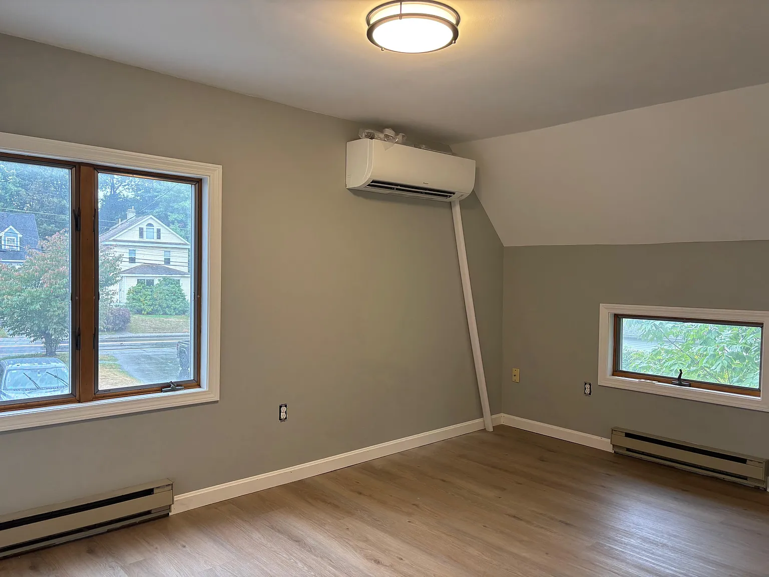 1 bed, 550 sqft, $2,100 — Photo 4