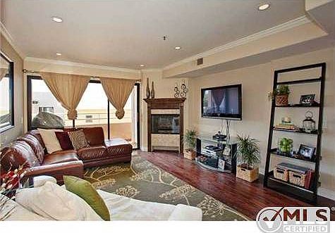 3rd image of 5726 La Jolla Blvd Unit 205