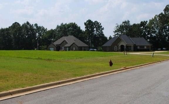 2nd image of 777 Jamie Ln