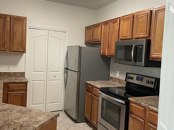 2nd image of 6157 Metrowest Blvd Unit 201