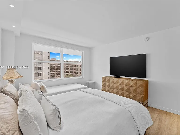199 Ocean Lane Dr #1001 — Photo 26
