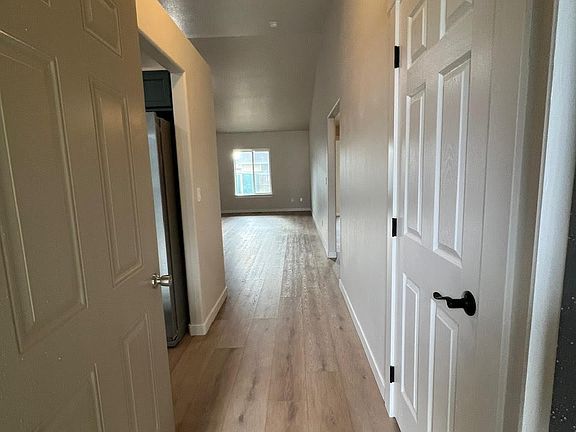 4th image of 537 SE Ponderosa Dr