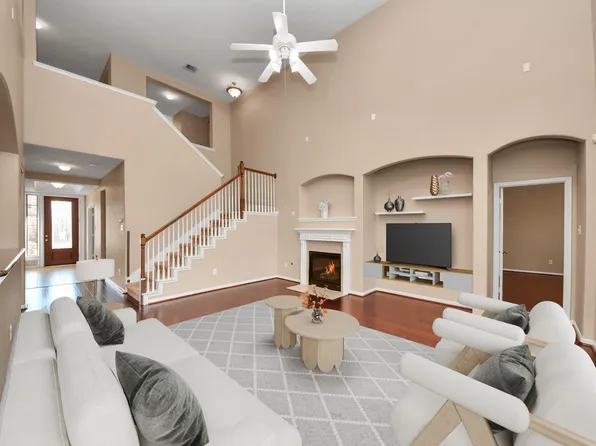 2226 Black Oak Dr, Sugar Land, TX 77479