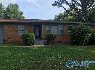 3402 Oakmont Ave NW, Huntsville, AL 35810