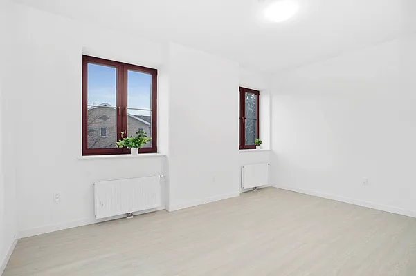 Rented by Douglas Elliman | media 17