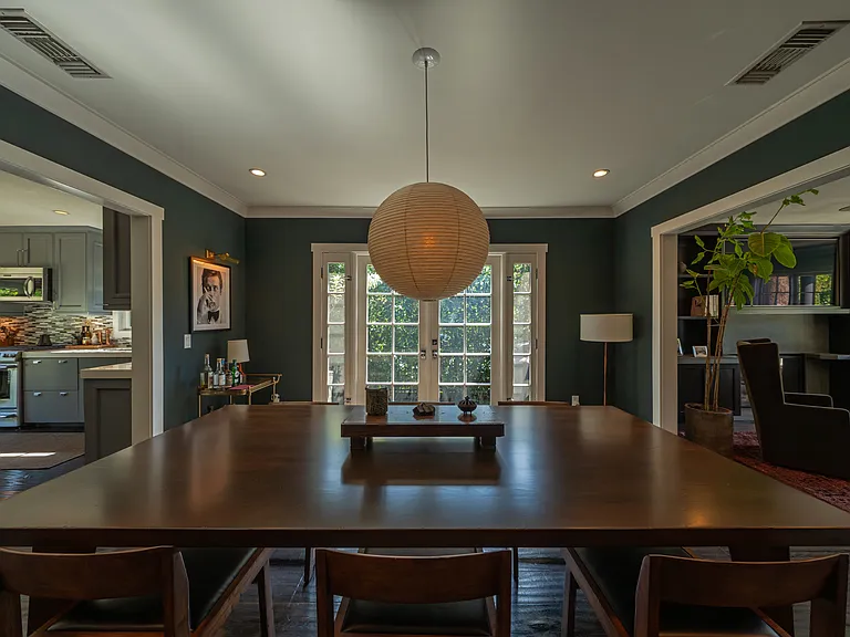 1302 N Fuller Ave — Photo 3