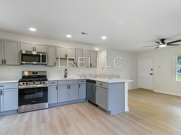 5th image of 5805 Loretta St