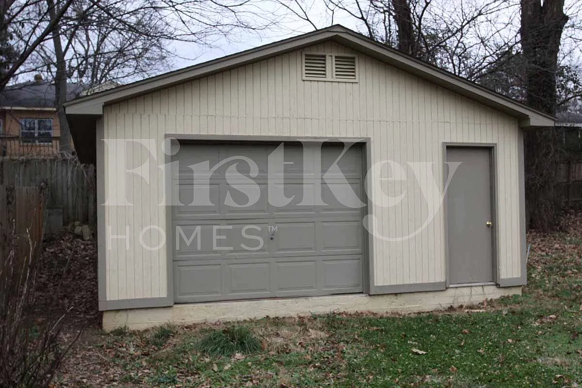 3 bed, 2.0 bath, 1500 sqft, $1,625 — Photo 3